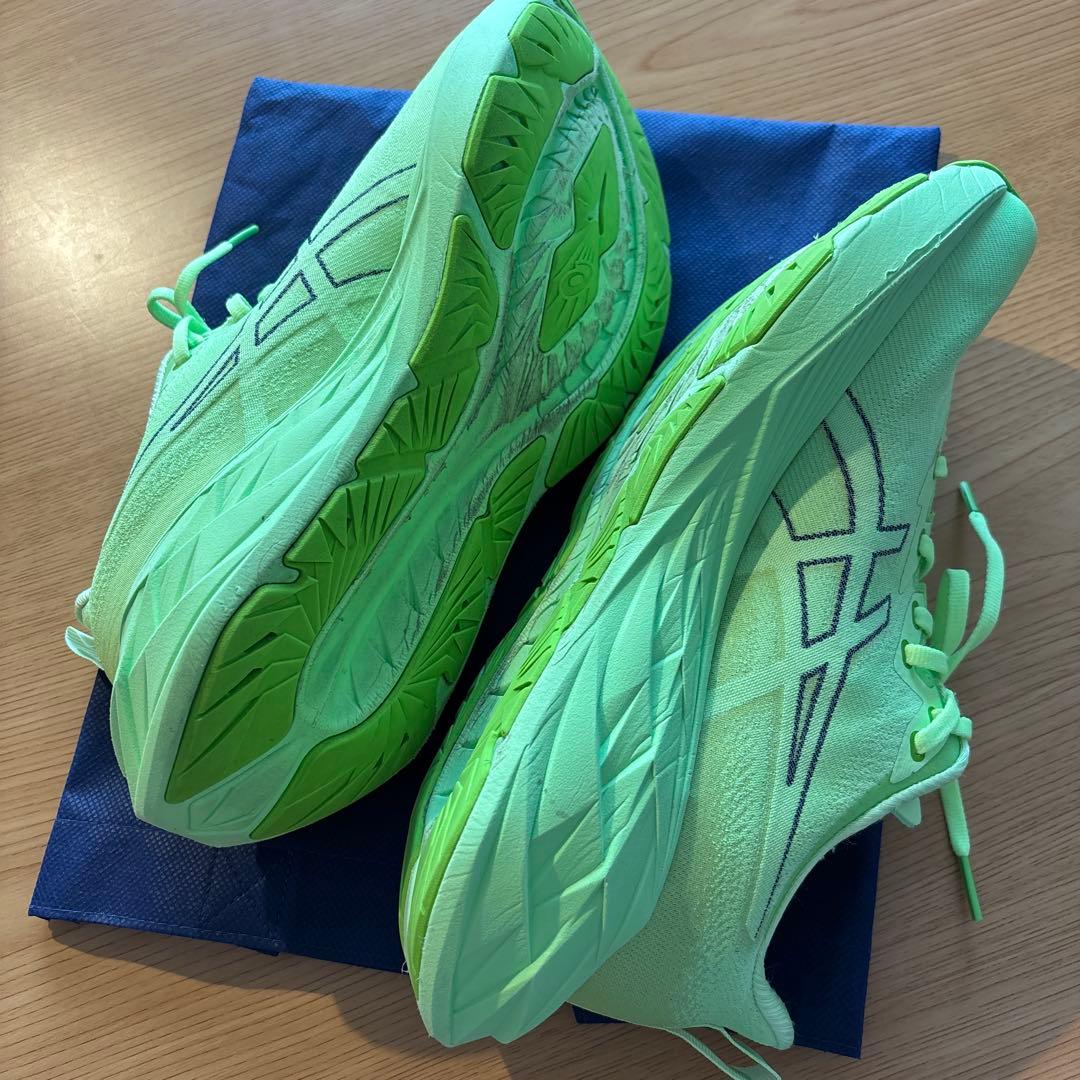 アシックス asics NOVABLAST 4 27.5cm
