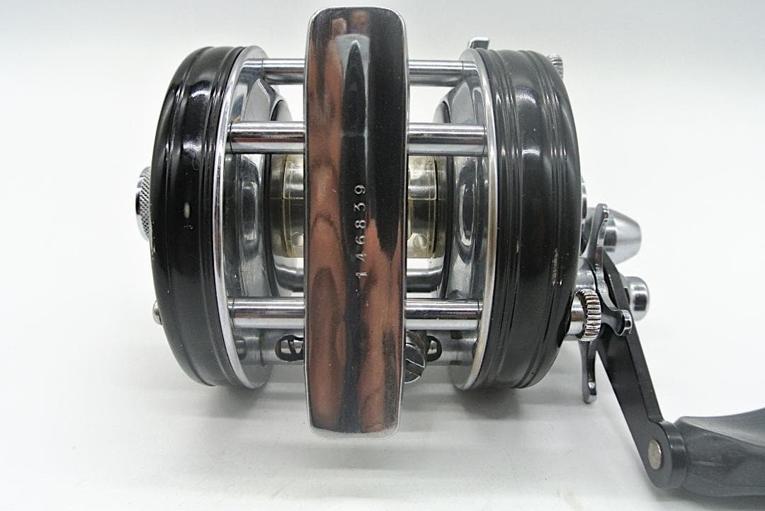 ABU Ambassadeur 5000C アブアンバサダー