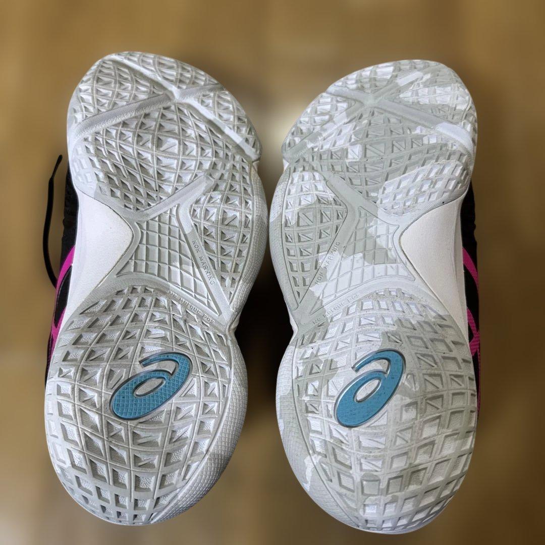 ASICS UNPRE ARS LOWバスケットボールシューズ