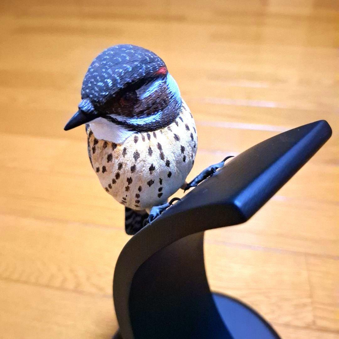 コゲラ　バードカービング　木製のリアルな鳥の置物