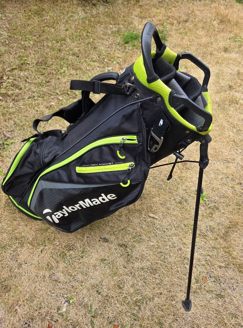 TaylorMade テーラーメイド　キャディバッグ軽量 スタンド式　フードあり