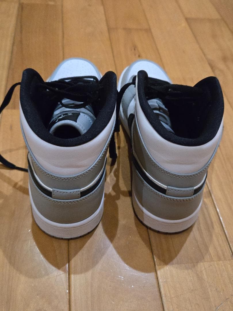 シューズ(男性用) Nike Air Jordan 1 Mid \"Light Smoke Grey