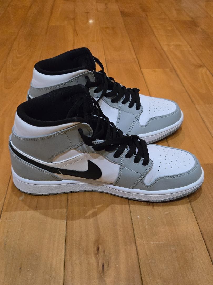 シューズ(男性用) Nike Air Jordan 1 Mid \"Light Smoke Grey