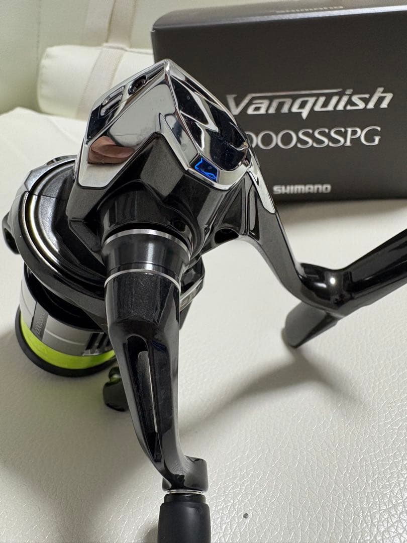 コ*ロ様 SHIMANO Vanquish 1000SSSPG スピニングリール
