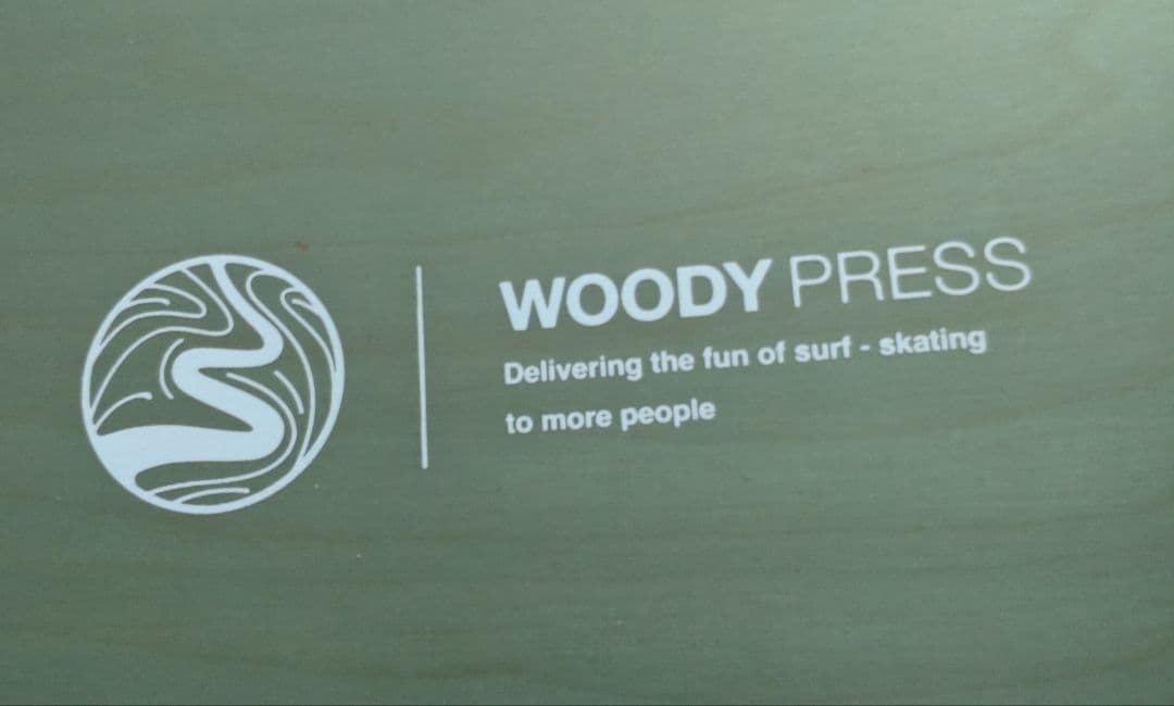 28 2026年NEW＜税送料4290込＞ WOODY ２８ 新カービングT搭載