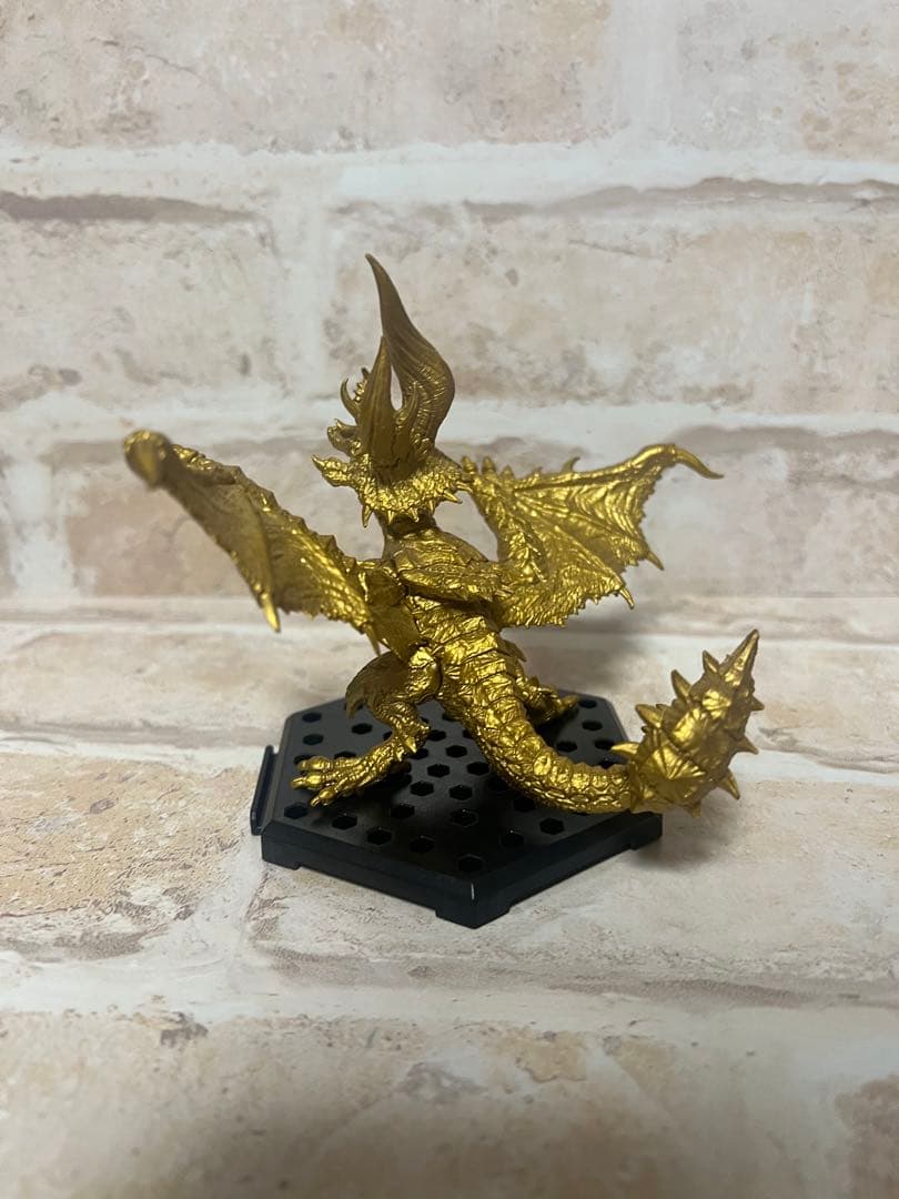 モンスターハンター　セブンネット限定　金の鏖魔ディアブロス　フィギュア