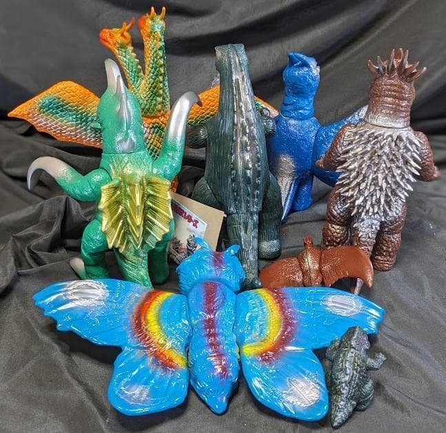 ゴジラ＆ガイガン＆キングギドラ＆アンギラス他（ブルマァク復刻）６体セット＋２