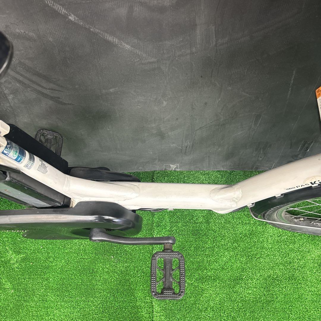 電動自転車 YAMAHA PAS kiss ホワイト　3人乗り対応　84