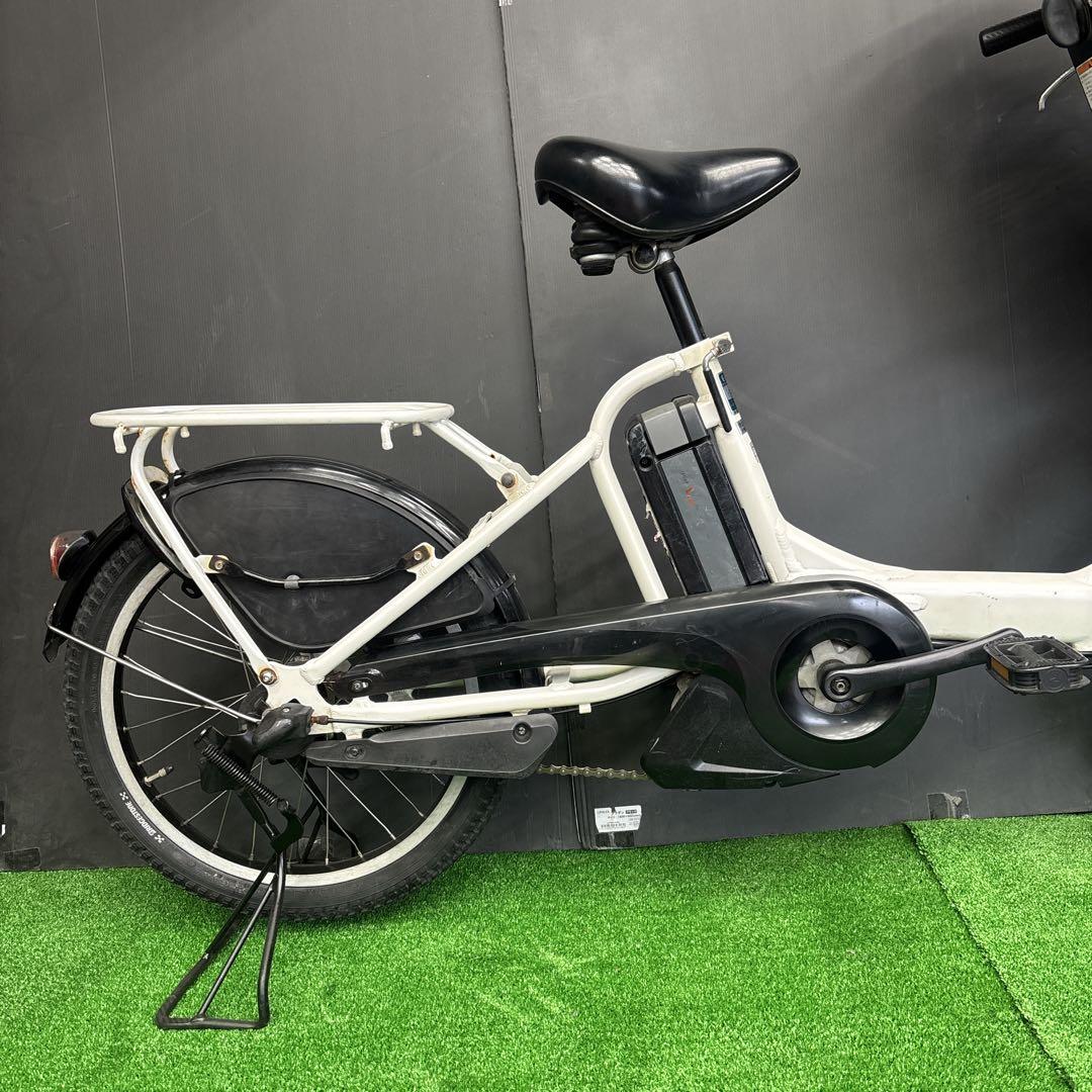 電動自転車 YAMAHA PAS kiss ホワイト　3人乗り対応　84