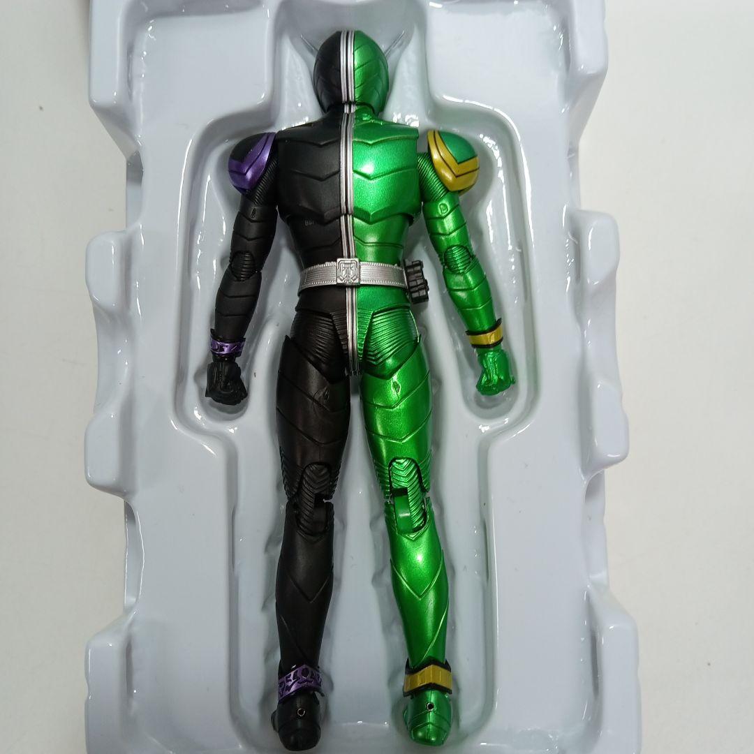 SHフィギュアーツ　真骨彫製法　仮面ライダーW サイクロンジョーカー