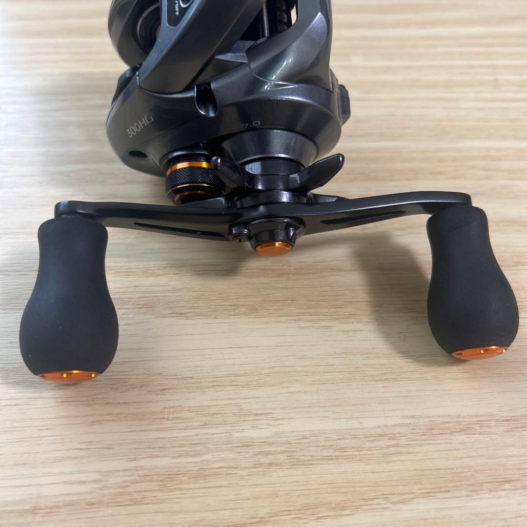 SHIMANO シマノ 17バルケッタ300HG ベイトリール　03696