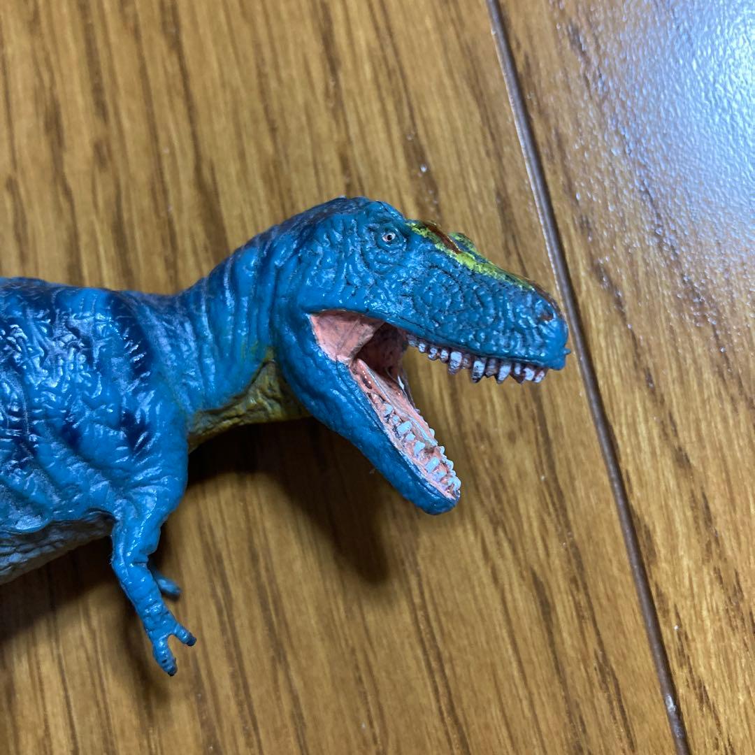 福井県立恐竜博物館　ビスタヒエヴェルソルVSペンタケラトプス