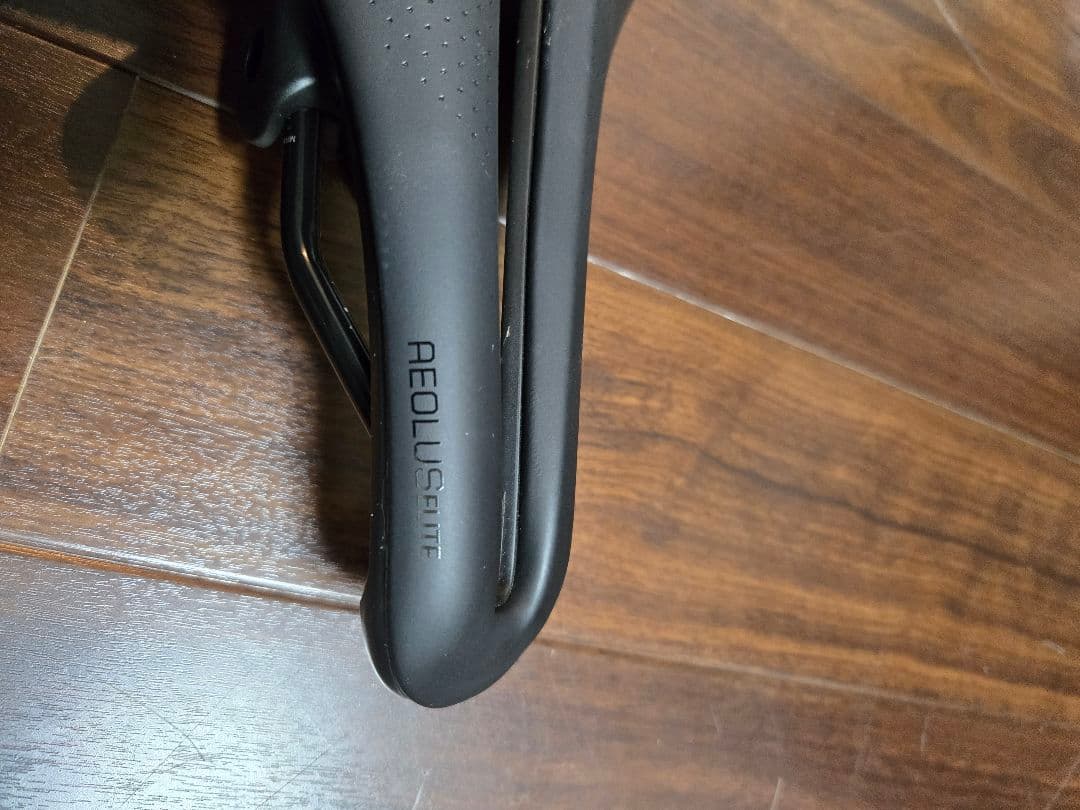 ボントレガー　アイオロス　エリートサドル　145mm