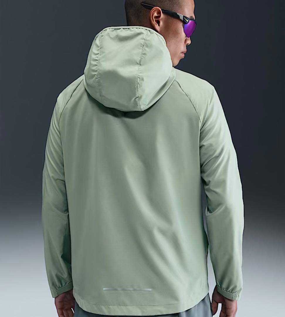 [新品] NIKE ナイキ　ランニングジャケット　パーカー　Lサイズ　グリーン