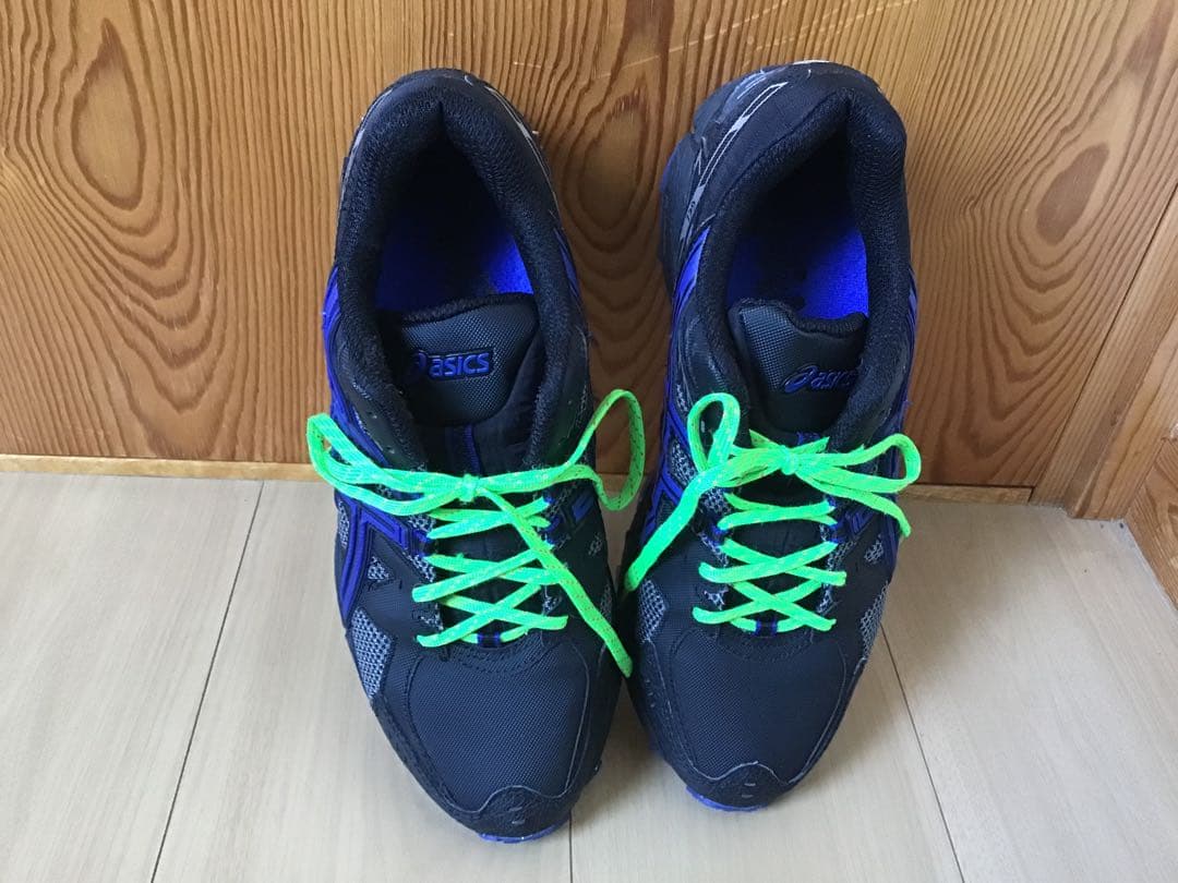 asics ランニングシューズ　ゲルスノーライド　　２６センチ