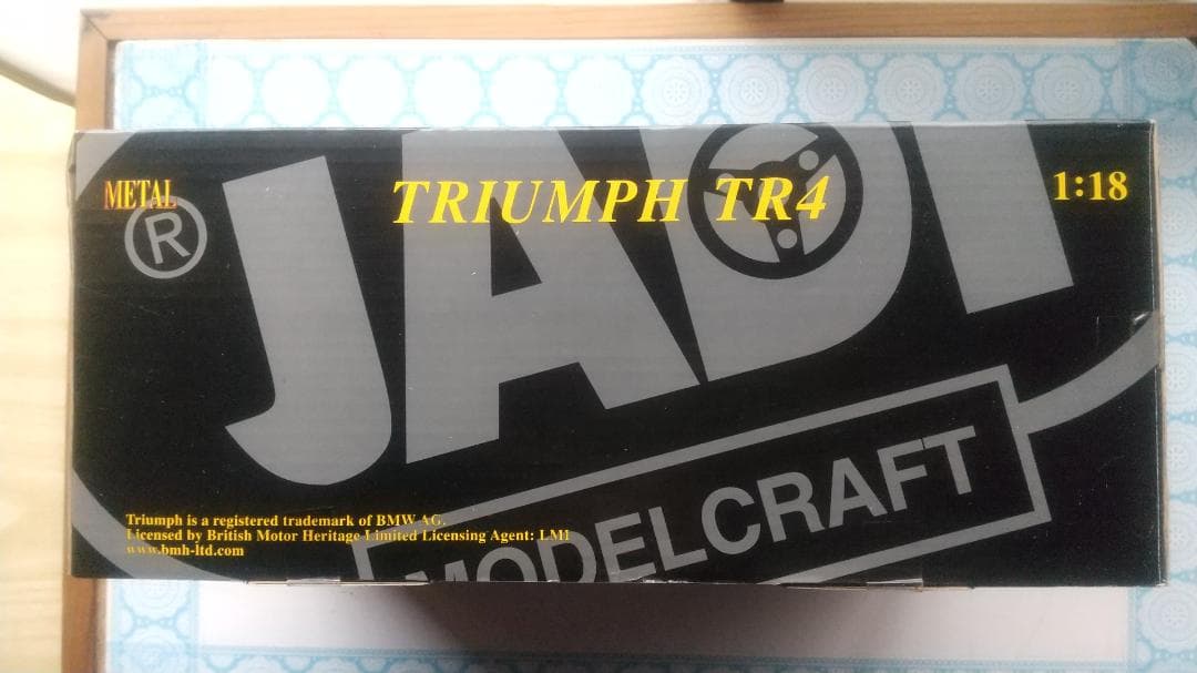JADI 1/18TRIUMPH TR4 トライアンフ