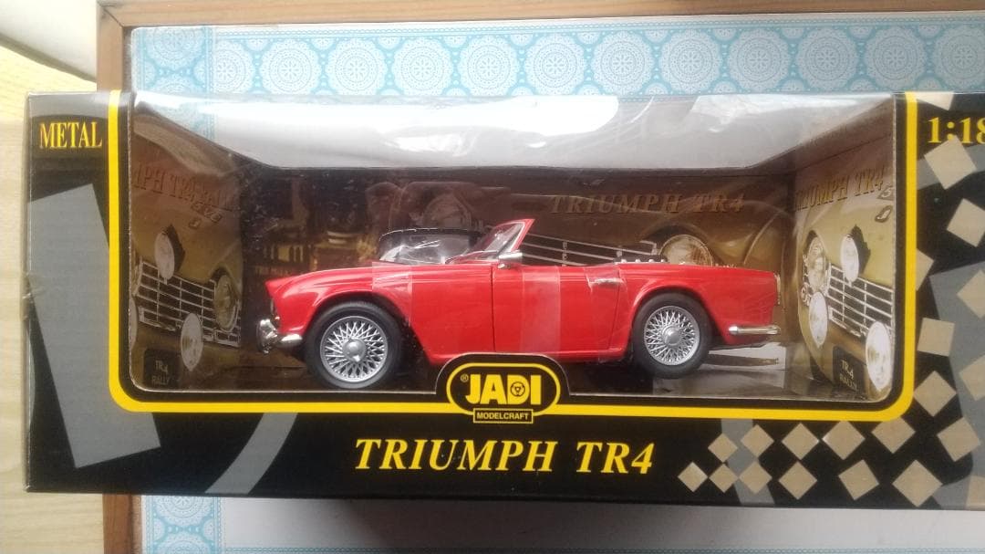 JADI 1/18TRIUMPH TR4 トライアンフ