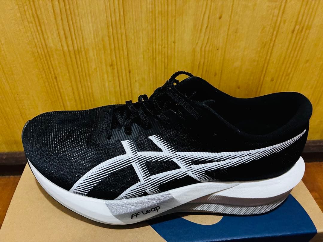 asics マジックスピード5 ワイド 27.0cm 美品 送料無料 メルカリ便