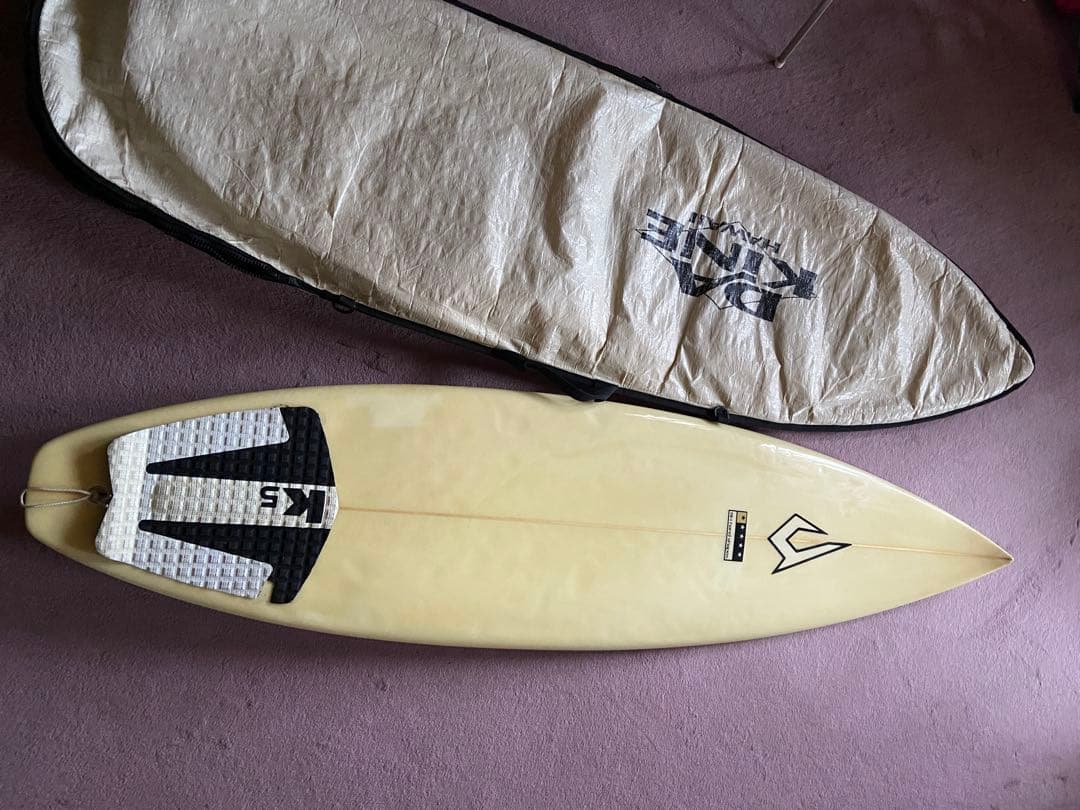 ジャスティス　RH 6'2\" ショートボード ケース付き
