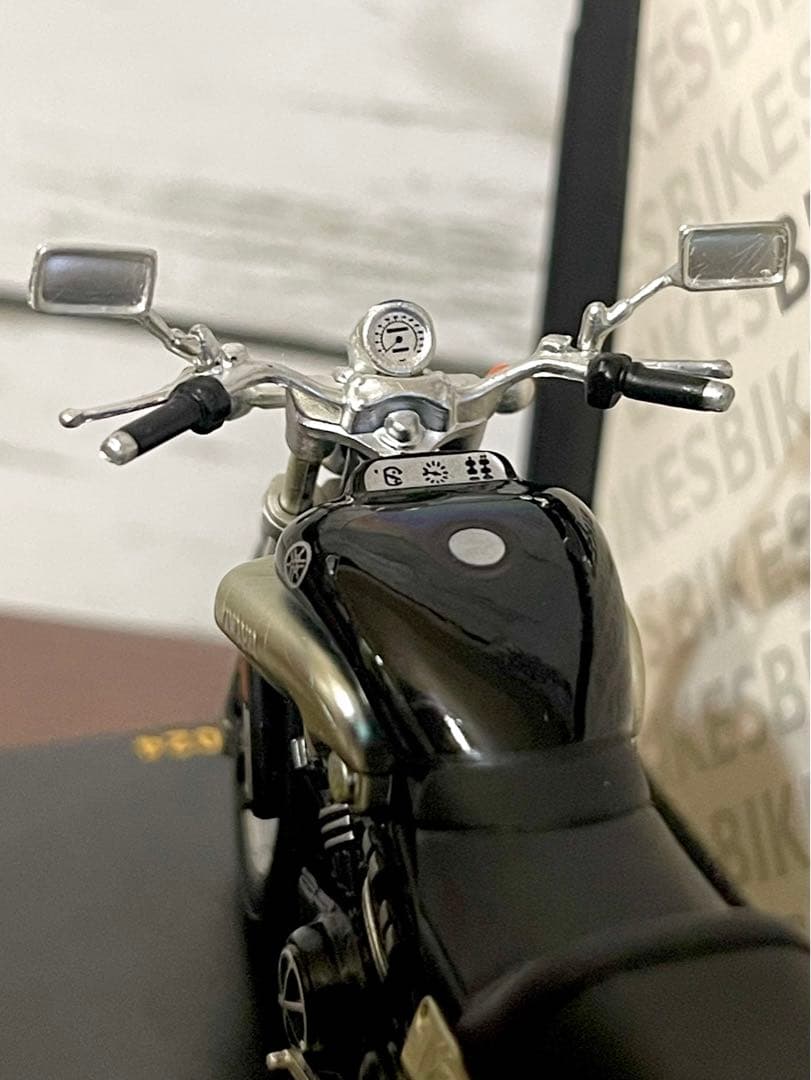 1/24 ヤマハ1200V-Max (IXO models)