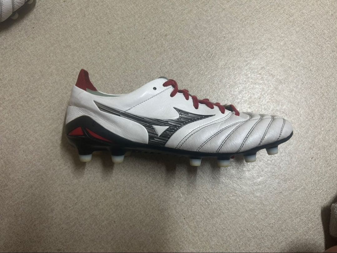 Mizuno サッカーシューズ ホワイト/レッド