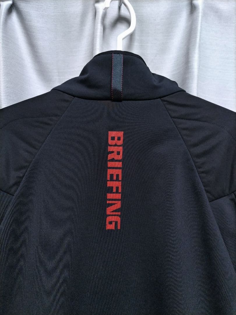 美品　ブリーフィングゴルフ　中綿　ジャケット　黒