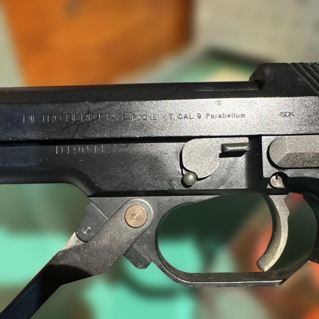 トイガン Pietro beretta M93R KSC
