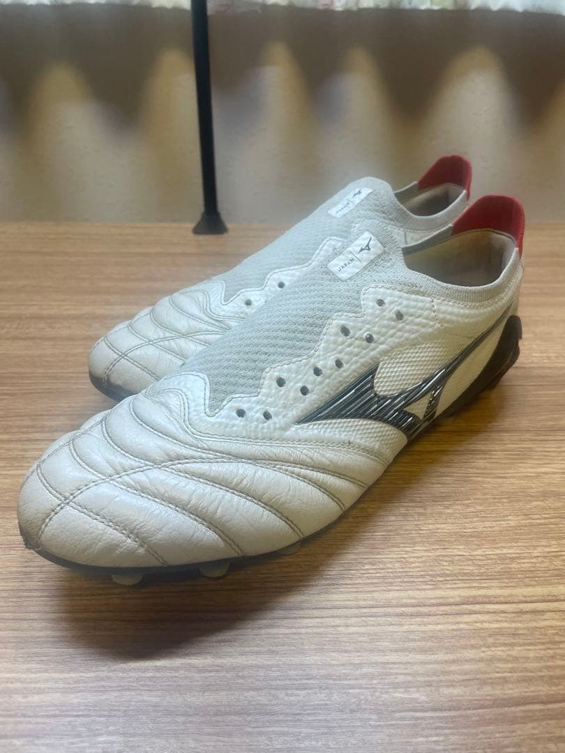 モレリアNEO 4 β 27cm サッカースパイク 美品 人気サイズ！