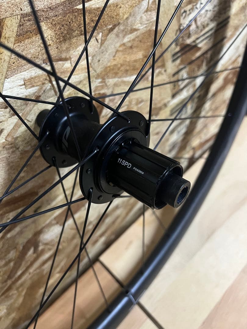 OQUO RP35TEAM 完組ホイール カーボン