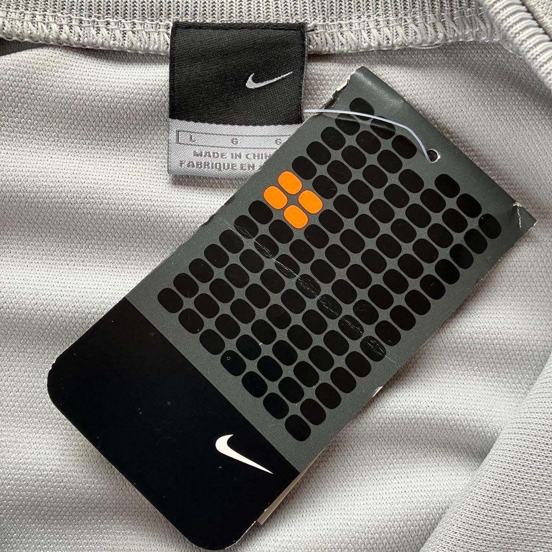 【未使用品】 ナイキ　NIKE　上下　セットアップ　ジャージ L　スウォッシュ