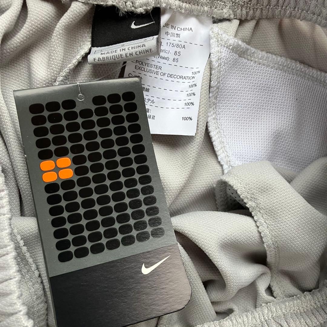 【未使用品】 ナイキ　NIKE　上下　セットアップ　ジャージ L　スウォッシュ