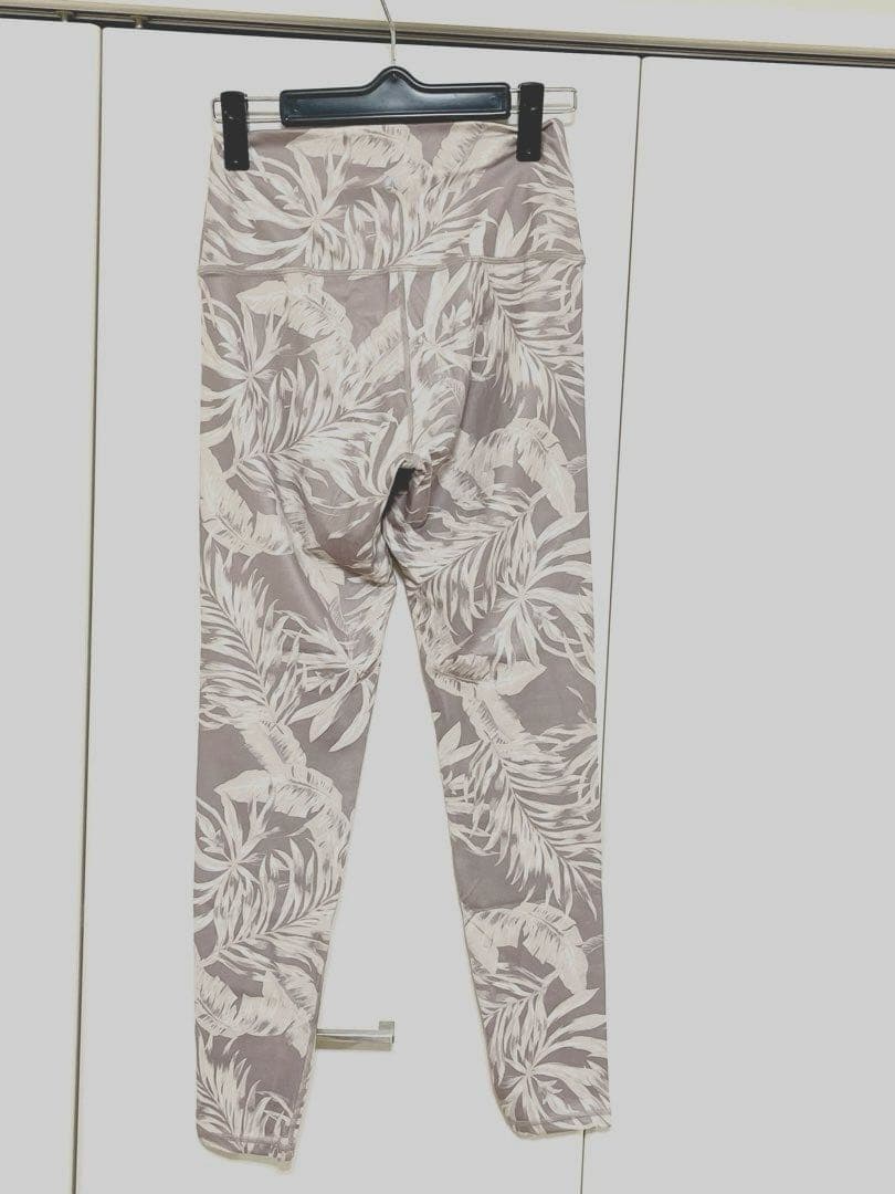 【美品】SUKALA葉柄デザイン ヨガパンツ