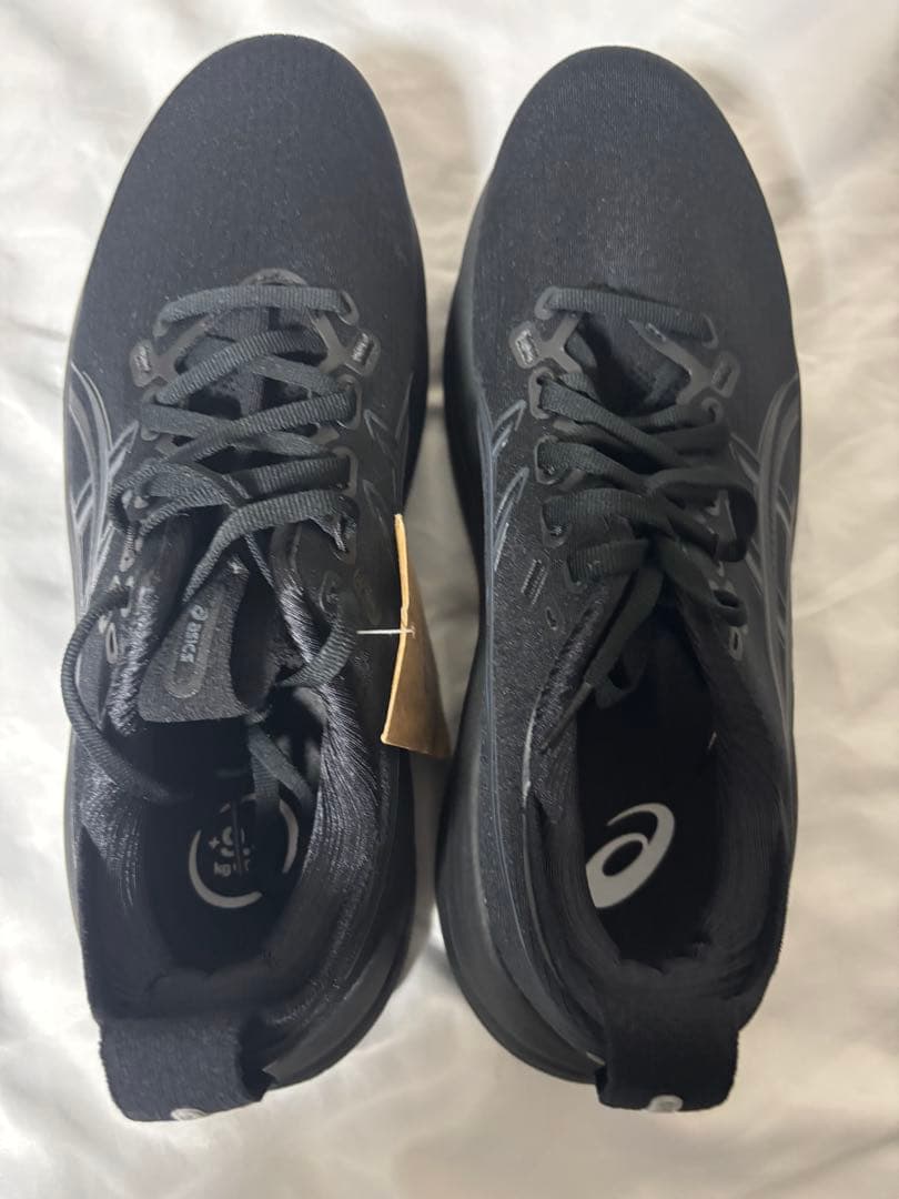 最新モデル　未使用 アシックス　GEL-NIMBUS 28 26センチ 黒