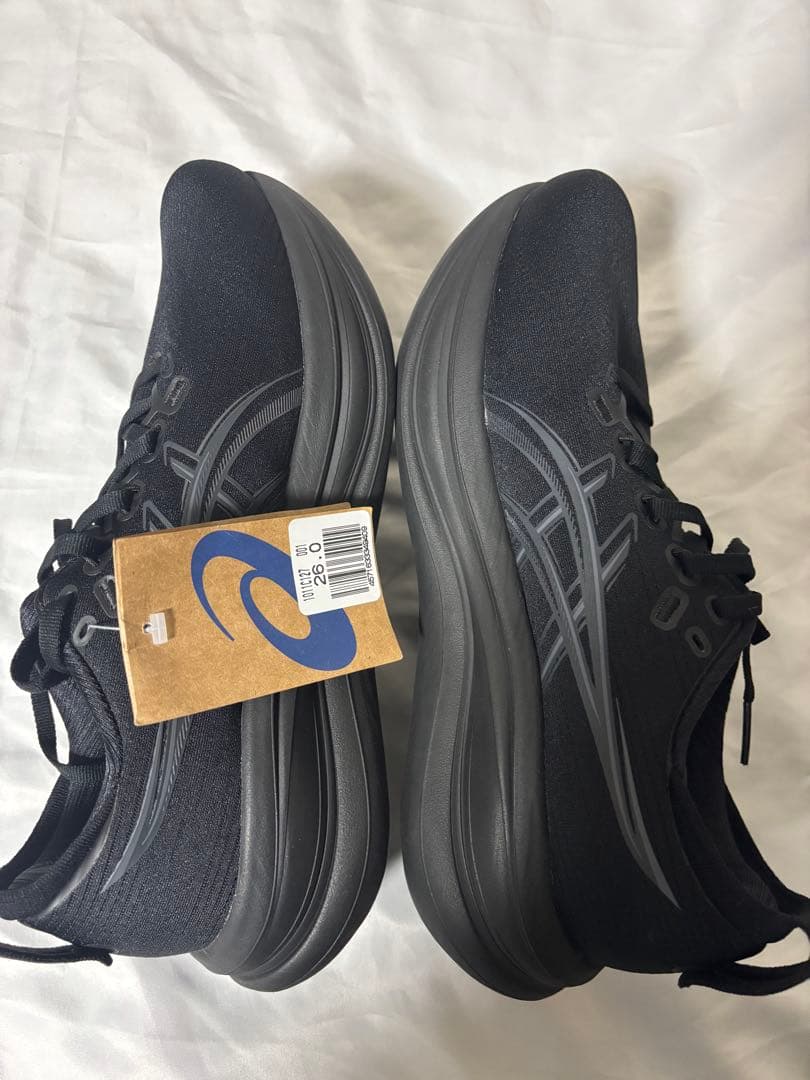 最新モデル　未使用 アシックス　GEL-NIMBUS 28 26センチ 黒