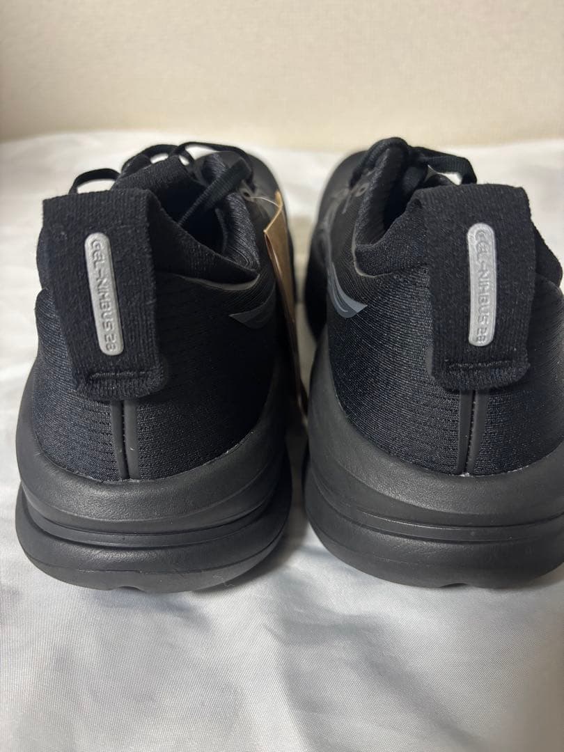 最新モデル　未使用 アシックス　GEL-NIMBUS 28 26センチ 黒