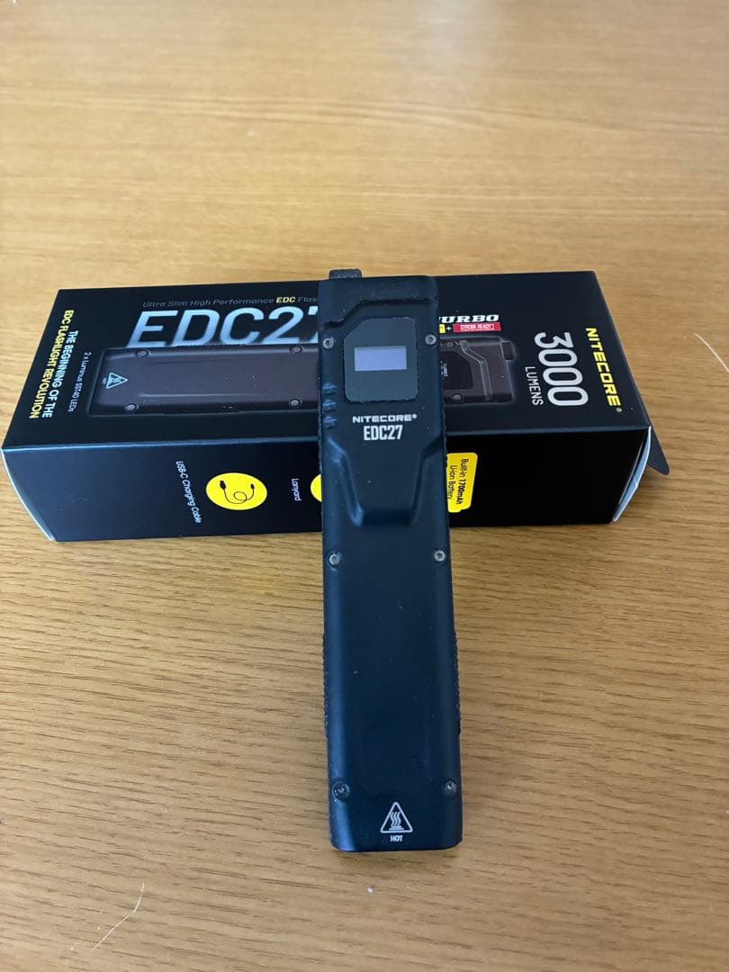 NITECORE EDC27 3000ルーメン タクティカル フラッシュライト
