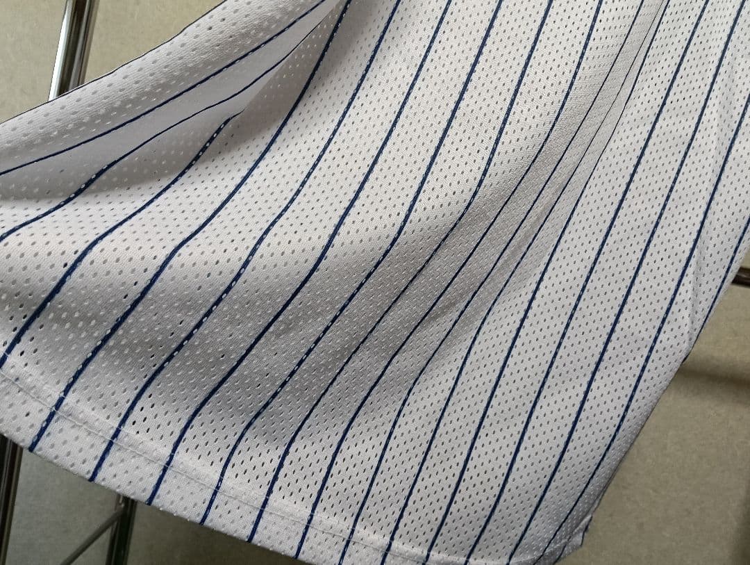 【極美品】横浜ベイスターズ ユニフォーム（シャープ産業製／Mサイズ）