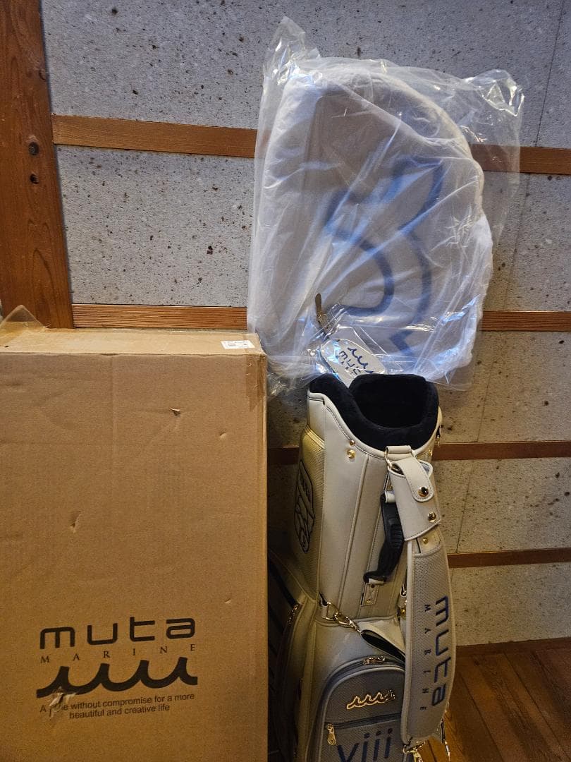 ⭐️超人気完売品　超美品　muta ムータ　ゴルフ キャディバッグ ベージュ