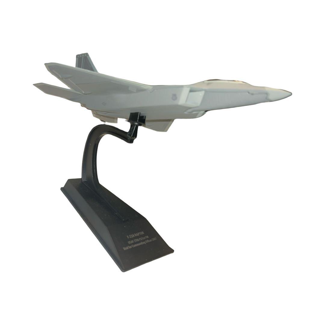 アメリカ空軍F-22 ラプター エアファイターコレクション1/100 模型