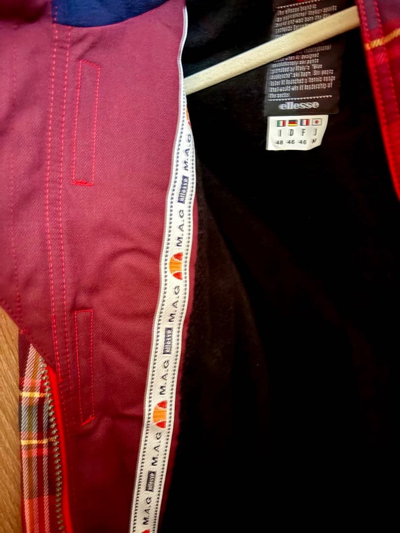 【新品タグ付】ellesse スキーウェア M レディース スノボ ジャケット
