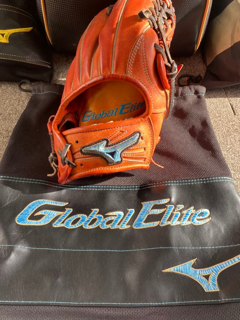 【最終値下げ】Global Elite 軟式グローブ ダイバーシティロゴ限定品