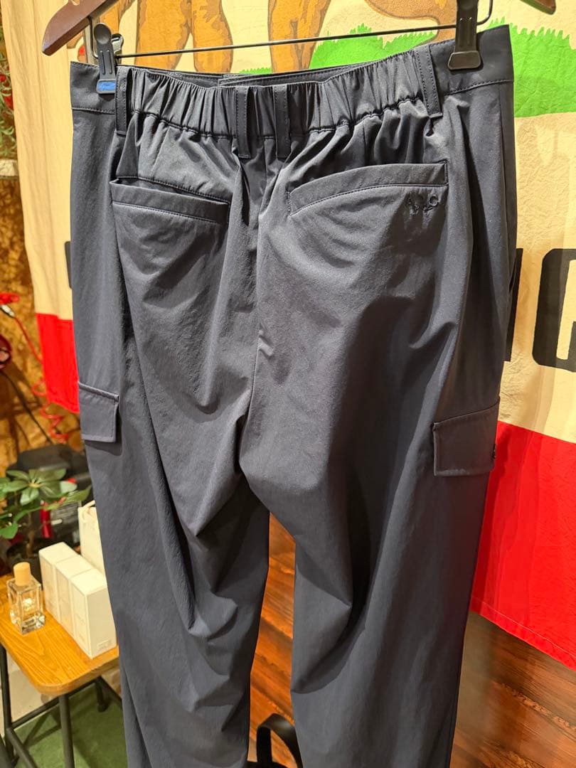 A.P.C. ネイビー ゴルフカーゴパンツM〜Lサイズ　美品