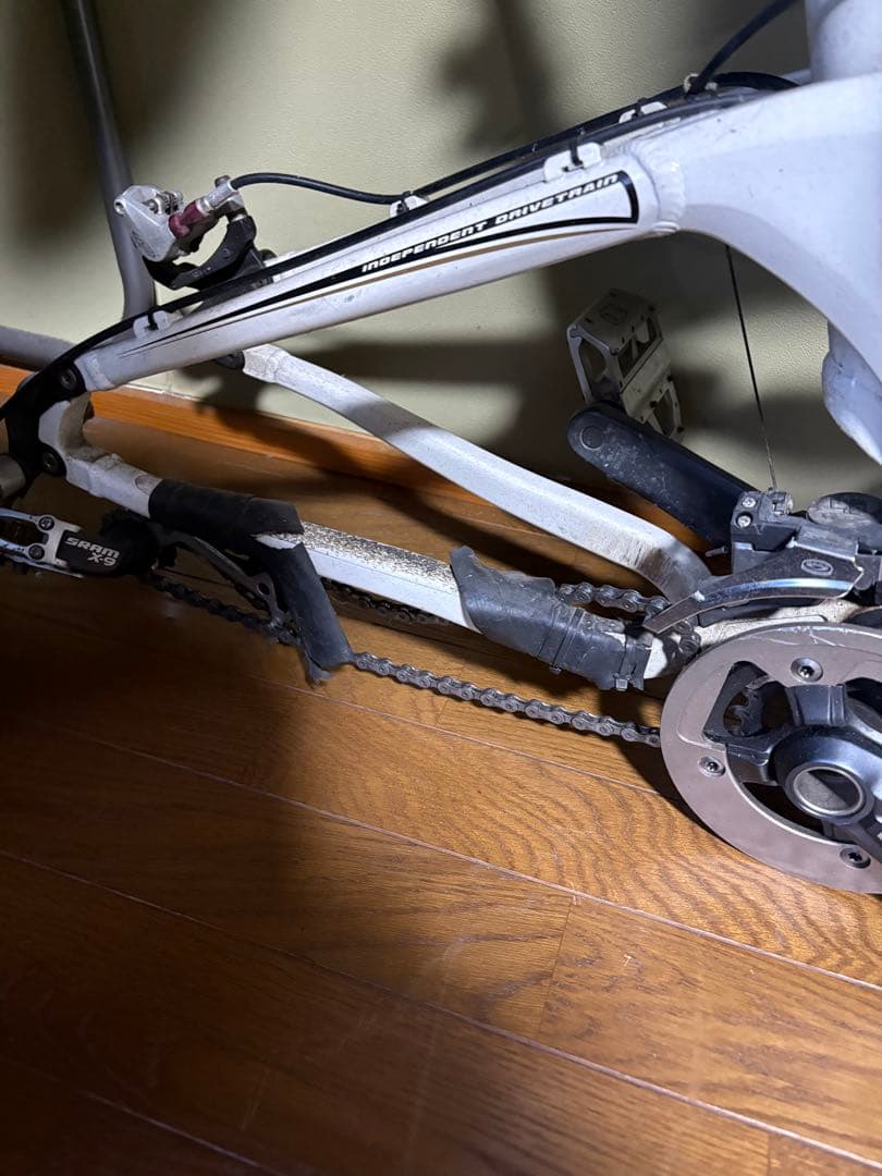 ダウンヒル用マウンテンバイク本体　直接取引　（1/31まで出品）