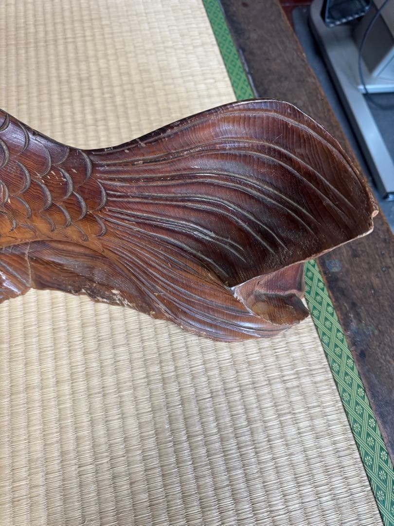 木彫り 鯉の置物 大型 木製彫刻 魚 彫刻 鱗細工 縁起物 インテリア