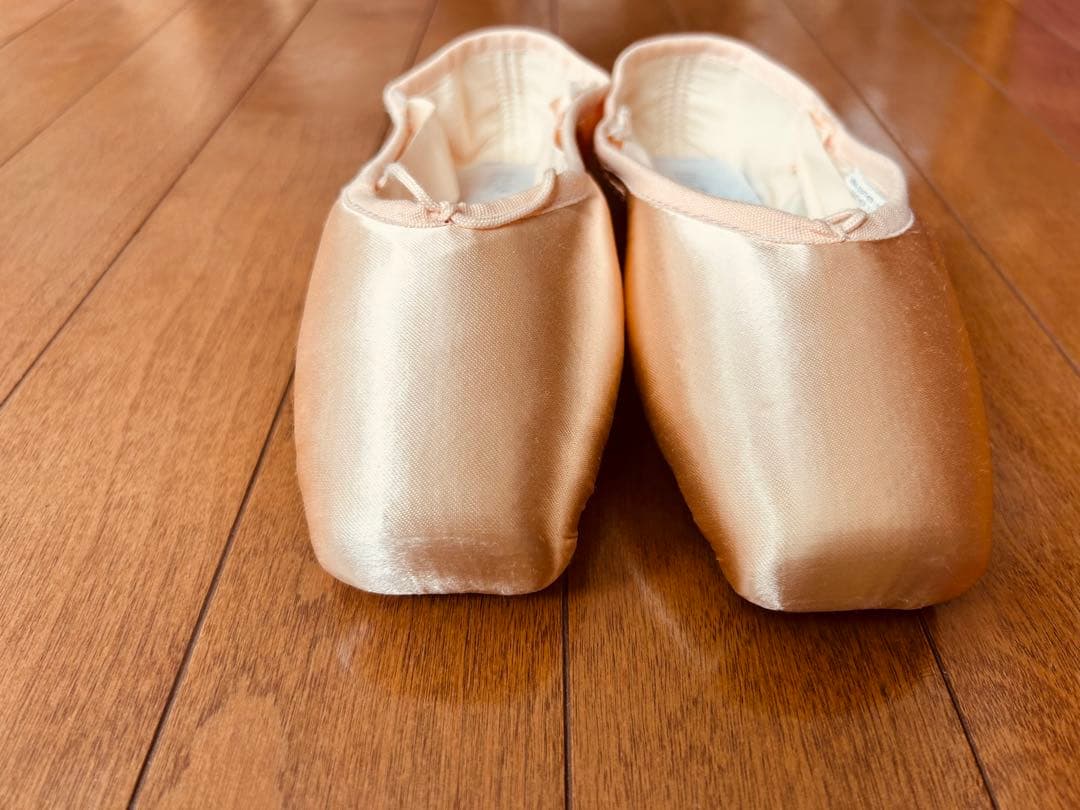 BLOCH ブロック　アクシオン トゥシューズシューズ　 新品未使用　リボン付