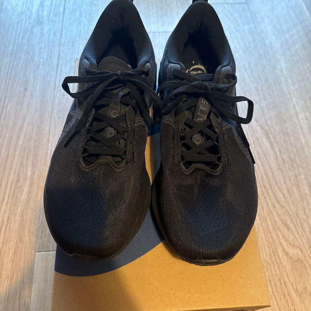 美品 ASICS アシックス NOVA BLACST 5 27.5 3E