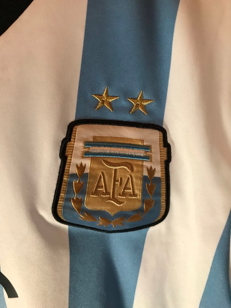 正規品adidasアルゼンチン代表「16」セルヒオ・アグエロ 半袖Mユニフォーム