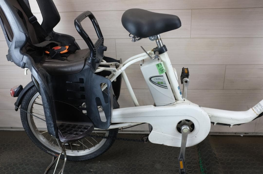 パナソニック ギュット　　20インチ　3段　8.9Ah（5点灯）充電器あり