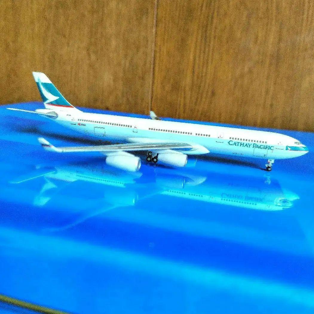 スケール1／400 キャセイパシフィック航空　 A340-300