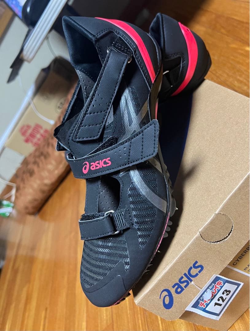 【新品・未使用】asics アシックス　CYBERBLADE 16 26.5cm